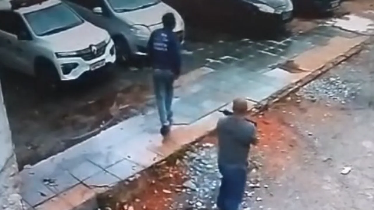 Confronto Institucional: Policiais invadem depósito da Prefeitura do Rio para recuperar viatura rebocada